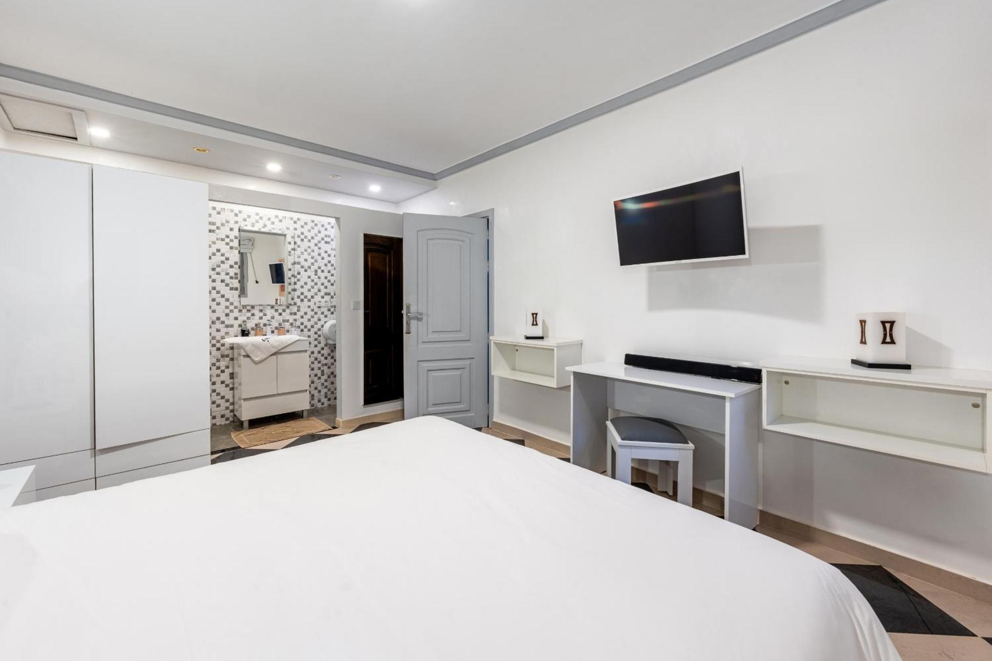 Standard Queen Room,1500087178:JPEG